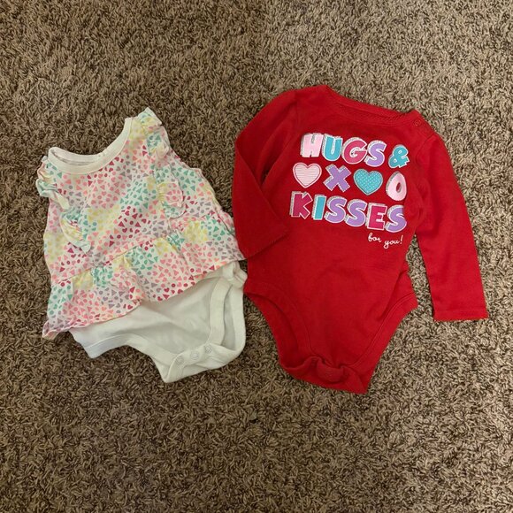 Lot of 2 Baby Girl Bodysuits 6-9 Months Garanimals Rainbow Print Hugs & Kisses - Picture 1 of 5